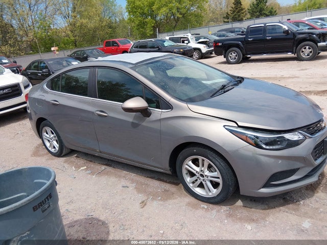Продаж на аукціоні авто 2018 Chevrolet Cruze Lt Auto, vin: 1G1BE5SM8J7183298, номер лоту: 45072652