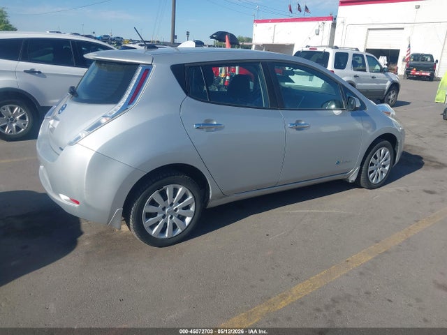 1N4AZ0CP5GC311165 Nissan LEAF S