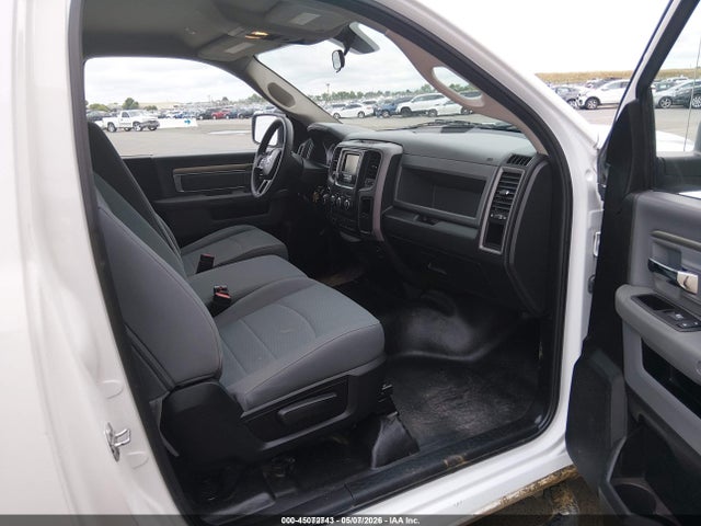 3C6JR7DGXKG597156 RAM 1500 Classic Tradesman 4x4 8&#039; Box