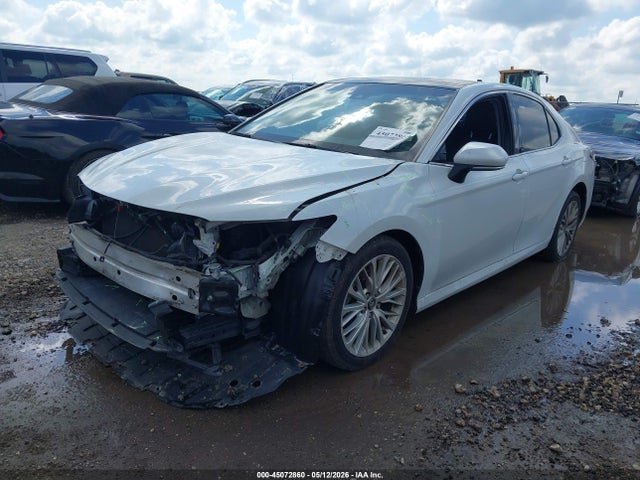 Продажа на аукционе авто 2018 Toyota Camry Xle, vin: 4T1B11HK8JU052936, номер лота: 45072860