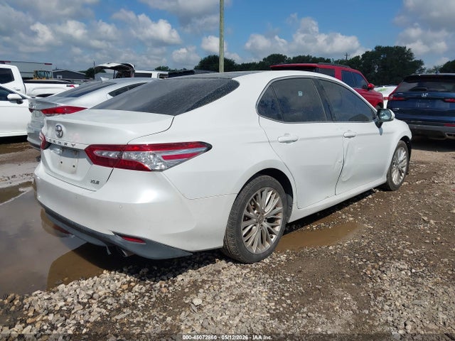 Продажа на аукционе авто 2018 Toyota Camry Xle, vin: 4T1B11HK8JU052936, номер лота: 45072860