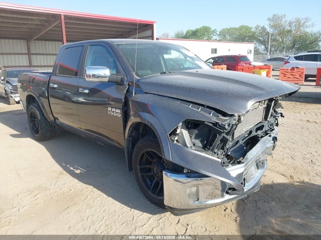 45072884 :رقم المزاد ، 1C6RR7NM1JS246652 vin ، 2018 Ram 1500 Laramie  4x4 5'7 Box مزاد بيع