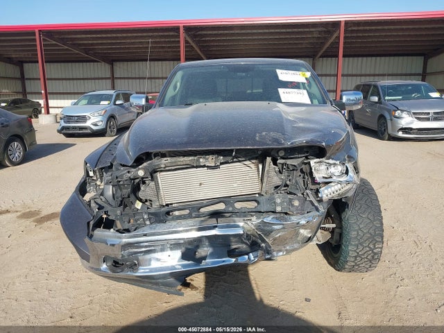 45072884 :رقم المزاد ، 1C6RR7NM1JS246652 vin ، 2018 Ram 1500 Laramie  4x4 5'7 Box مزاد بيع