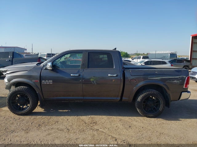 45072884 :رقم المزاد ، 1C6RR7NM1JS246652 vin ، 2018 Ram 1500 Laramie  4x4 5'7 Box مزاد بيع