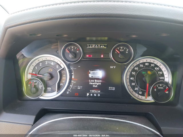 45072884 :رقم المزاد ، 1C6RR7NM1JS246652 vin ، 2018 Ram 1500 Laramie  4x4 5'7 Box مزاد بيع