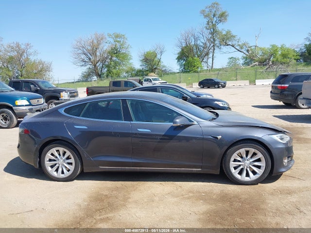 45072913 :رقم المزاد ، 5YJSA1E22KF347601 vin ، 2019 Tesla Model S 100d/75d/long Range/standard Range مزاد بيع