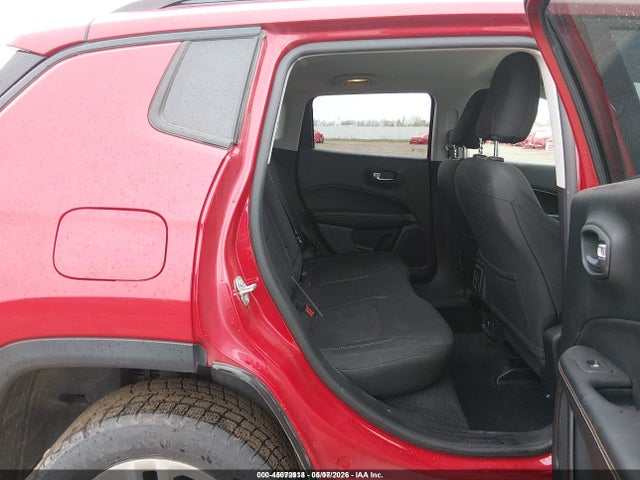 45072918 :رقم المزاد ، 3C4NJDAB7JT413760 vin ، 2018 Jeep Compass Sport 4x4 مزاد بيع