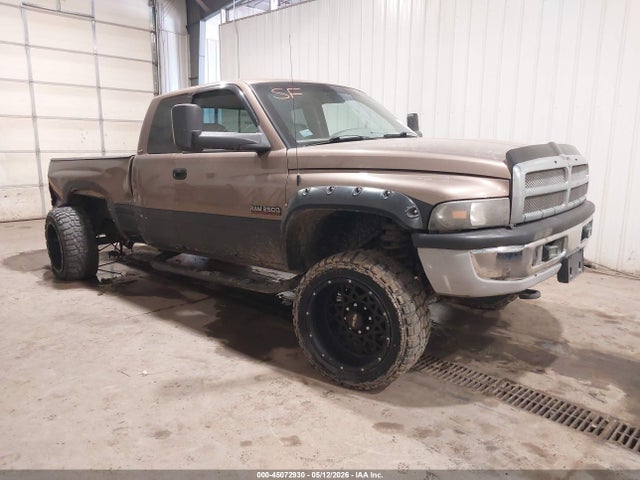 45072930 :رقم المزاد ، 1B7KF236XYJ127704 vin ، 2000 Dodge Ram 2500 St مزاد بيع