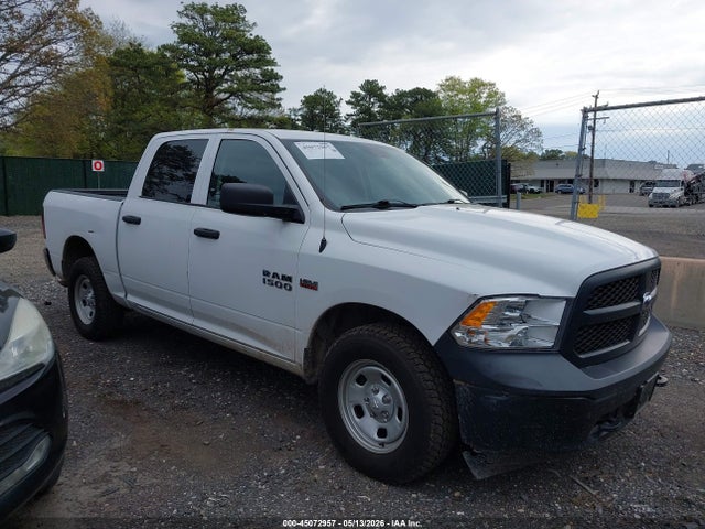 45072957 :رقم المزاد ، 1C6RR7KT2JS318972 vin ، 2018 Ram 1500 Tradesman  4x4 5'7 Box مزاد بيع