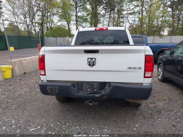45072957 :رقم المزاد ، 1C6RR7KT2JS318972 vin ، 2018 Ram 1500 Tradesman  4x4 5'7 Box مزاد بيع