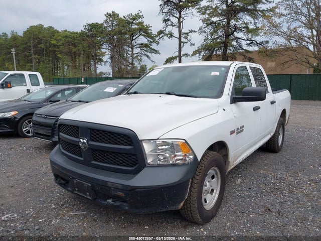 45072957 :رقم المزاد ، 1C6RR7KT2JS318972 vin ، 2018 Ram 1500 Tradesman  4x4 5'7 Box مزاد بيع