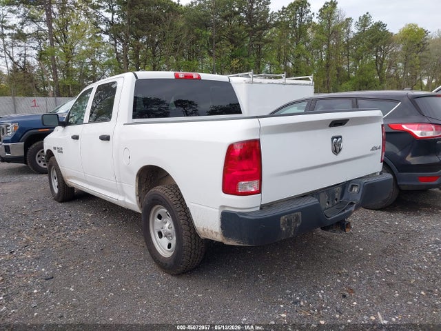 45072957 :رقم المزاد ، 1C6RR7KT2JS318972 vin ، 2018 Ram 1500 Tradesman  4x4 5'7 Box مزاد بيع
