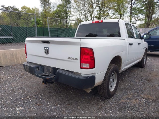 45072957 :رقم المزاد ، 1C6RR7KT2JS318972 vin ، 2018 Ram 1500 Tradesman  4x4 5'7 Box مزاد بيع