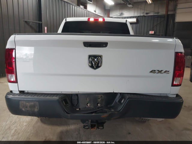 45072957 :رقم المزاد ، 1C6RR7KT2JS318972 vin ، 2018 Ram 1500 Tradesman  4x4 5'7 Box مزاد بيع