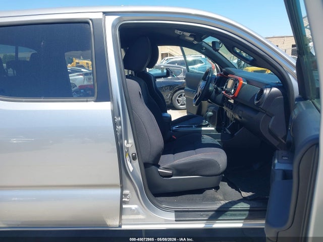 2017 Toyota Tacoma Trd Sport მანქანა იყიდება აუქციონზე, vin: 3TMAZ5CN3HM045490, აუქციონის ნომერი: 45072985
