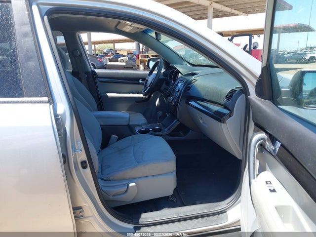 45073036 :رقم المزاد ، 5XYKTDA23BG107824 vin ، 2011 Kia Sorento Lx V6 مزاد بيع