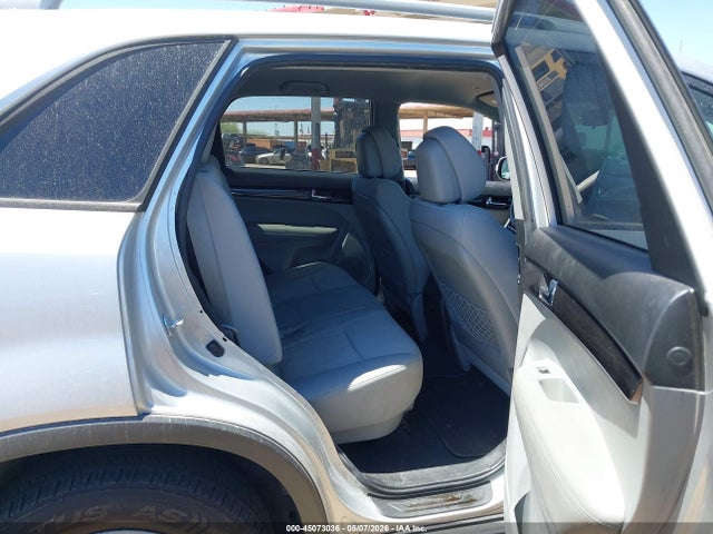 45073036 :رقم المزاد ، 5XYKTDA23BG107824 vin ، 2011 Kia Sorento Lx V6 مزاد بيع