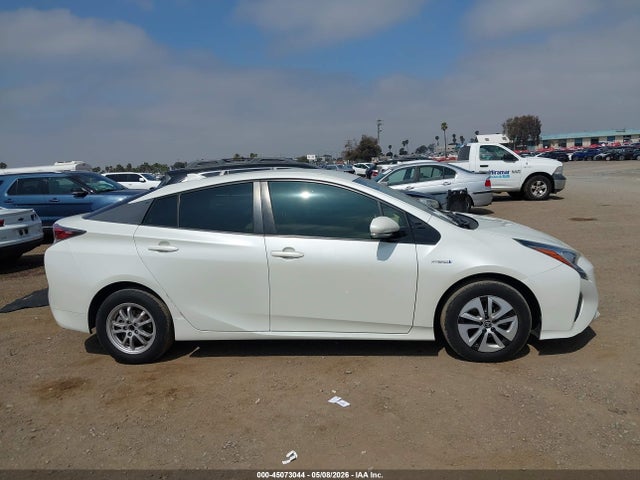 Toyota Prius Three 2016 JTDKARFU1G3504053 Image 13
