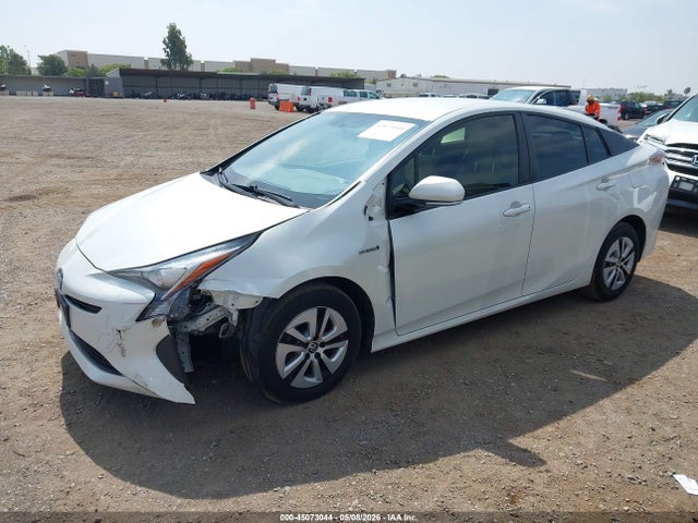 Toyota Prius Three 2016 JTDKARFU1G3504053 Image 2