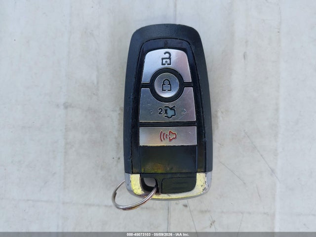 45073103 :رقم المزاد ، 3FA6P0HD4LR136090 vin ، 2020 Ford Fusion Se مزاد بيع