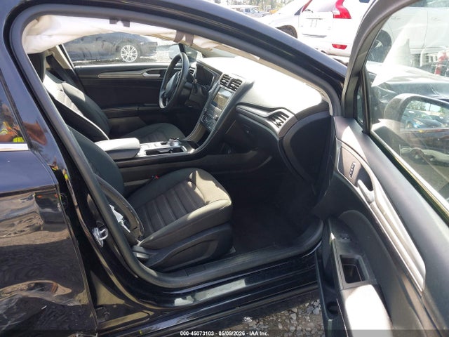 45073103 :رقم المزاد ، 3FA6P0HD4LR136090 vin ، 2020 Ford Fusion Se مزاد بيع