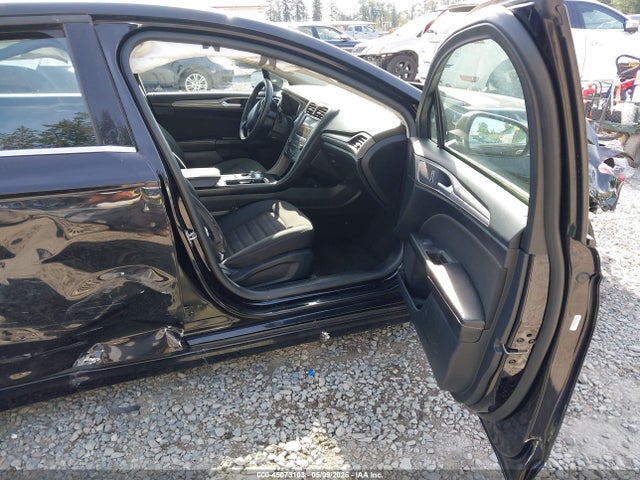45073103 :رقم المزاد ، 3FA6P0HD4LR136090 vin ، 2020 Ford Fusion Se مزاد بيع