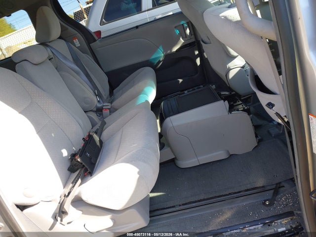 Aukcja sprzedaży 2015 Toyota Sienna Le 8 Passenger, vin: 5TDKK3DC3FS657213, numer aukcji: 45073116