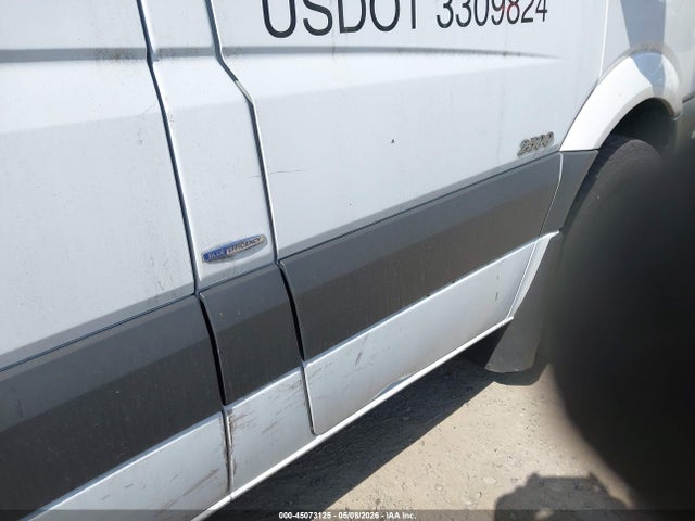 45073125 :رقم المزاد ، WD3PE8CC6D5776818 vin ، 2013 Mercedes-benz Sprinter 2500 High Roof مزاد بيع