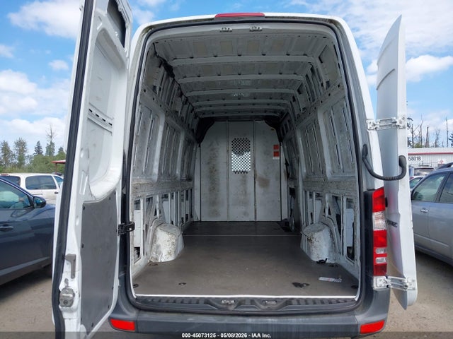 45073125 :رقم المزاد ، WD3PE8CC6D5776818 vin ، 2013 Mercedes-benz Sprinter 2500 High Roof مزاد بيع