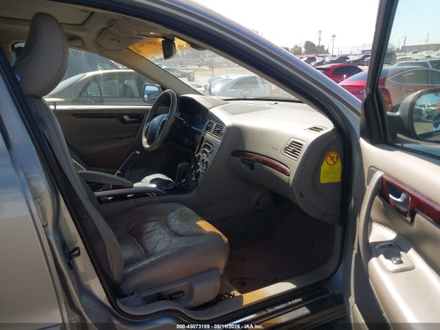 2004 Volvo Xc70 2.5t მანქანა იყიდება აუქციონზე, vin: YV1SZ59H341153857, აუქციონის ნომერი: 45073189