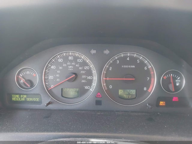 2004 Volvo Xc70 2.5t მანქანა იყიდება აუქციონზე, vin: YV1SZ59H341153857, აუქციონის ნომერი: 45073189