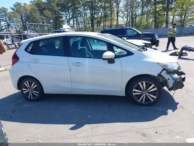 45073227 :رقم المزاد ، 3HGGK5H89FM759897 vin ، 2015 Honda Fit Ex/ex-l مزاد بيع