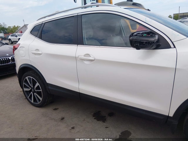 2018 Nissan Rogue Sport Sl მანქანა იყიდება აუქციონზე, vin: JN1BJ1CR6JW205099, აუქციონის ნომერი: 45073246