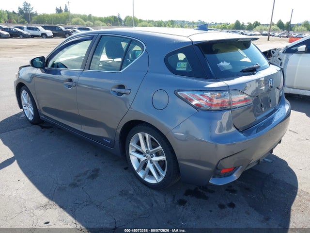 Lexus CT 200H 2016 JTHKD5BHXG2258939 Image 3
