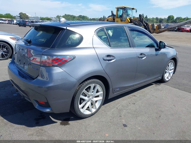 Lexus CT 200H 2016 JTHKD5BHXG2258939 Image 4
