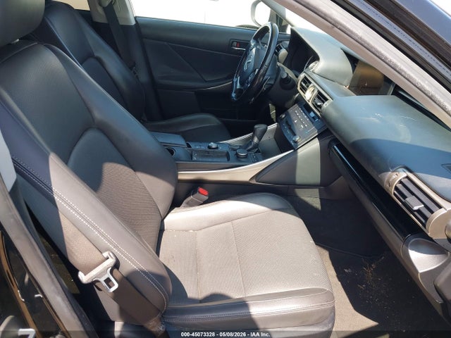 Продажа на аукционе авто 2016 Lexus Is 200t, vin: JTHBA1D29G5038698, номер лота: 45073328