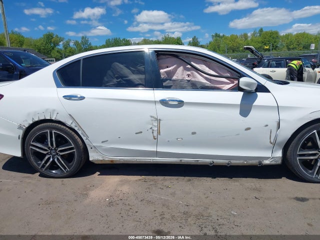 45073439 :رقم المزاد ، 1HGCR2F64GA135207 vin ، 2016 Honda Accord Sport مزاد بيع