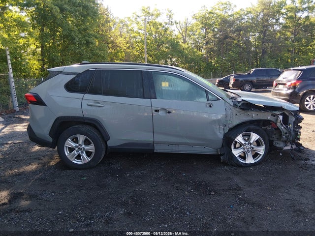 2021 Toyota Rav4 Xle მანქანა იყიდება აუქციონზე, vin: 2T3P1RFV6MW182520, აუქციონის ნომერი: 45073500
