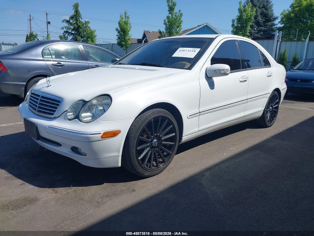 45073518 :رقم المزاد ، WDBRF61J34E017236 vin ، 2004 Mercedes-benz C 240 مزاد بيع