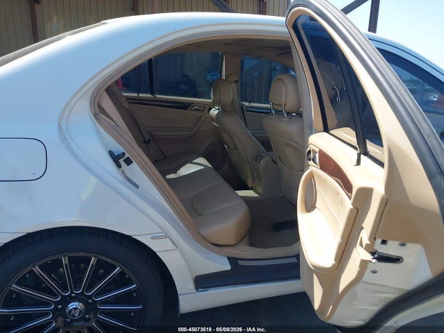 45073518 :رقم المزاد ، WDBRF61J34E017236 vin ، 2004 Mercedes-benz C 240 مزاد بيع
