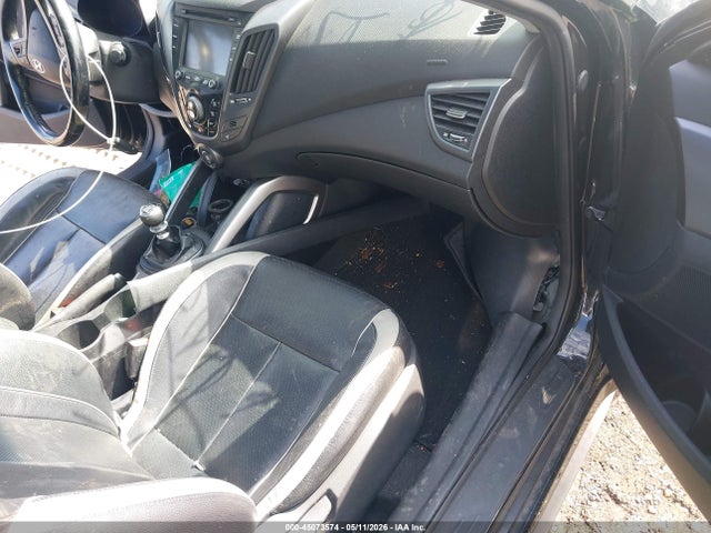 45073574 :رقم المزاد ، KMHTC6AE8FU231291 vin ، 2015 Hyundai Veloster Turbo مزاد بيع