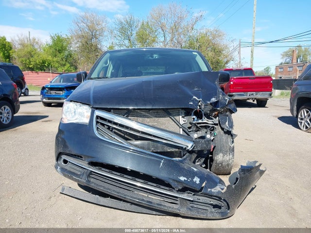 2016 Chrysler Town & Country Touring მანქანა იყიდება აუქციონზე, vin: 2C4RC1BG7GR294432, აუქციონის ნომერი: 45073617