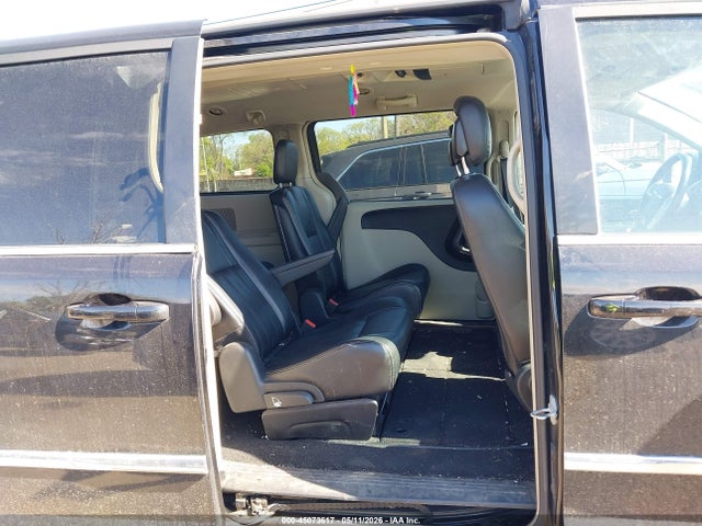 2016 Chrysler Town & Country Touring მანქანა იყიდება აუქციონზე, vin: 2C4RC1BG7GR294432, აუქციონის ნომერი: 45073617