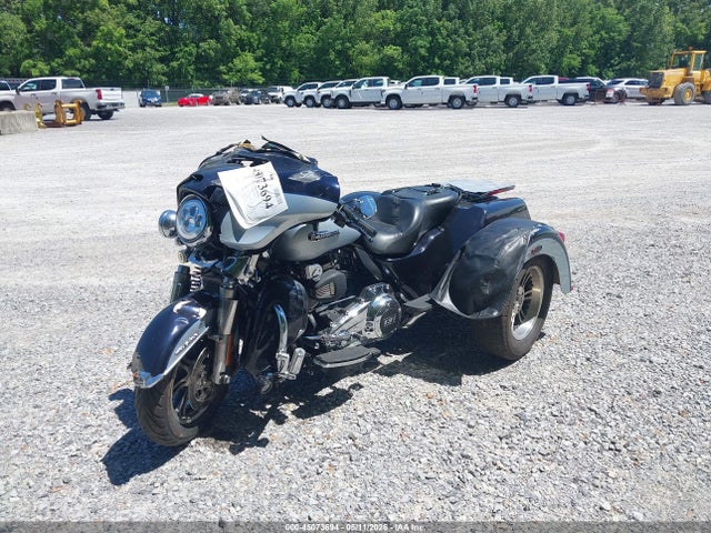 Harley-Davidson FLHTCUTG 2019 1HD1MAF17KB860739 Image 2
