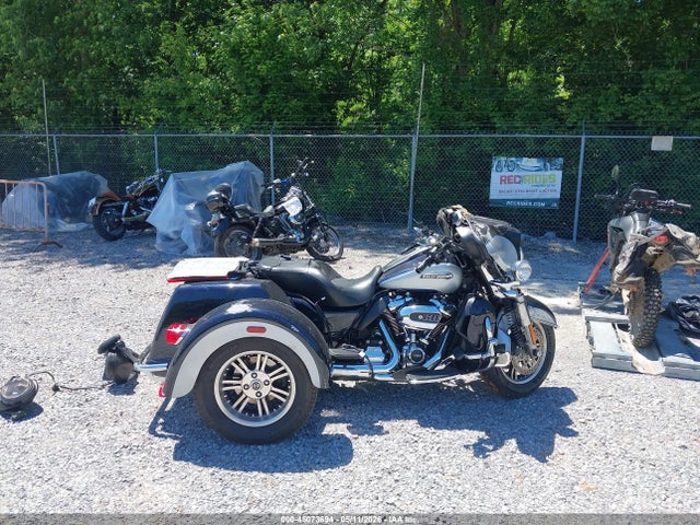 Harley-Davidson FLHTCUTG 2019 1HD1MAF17KB860739 Image 13