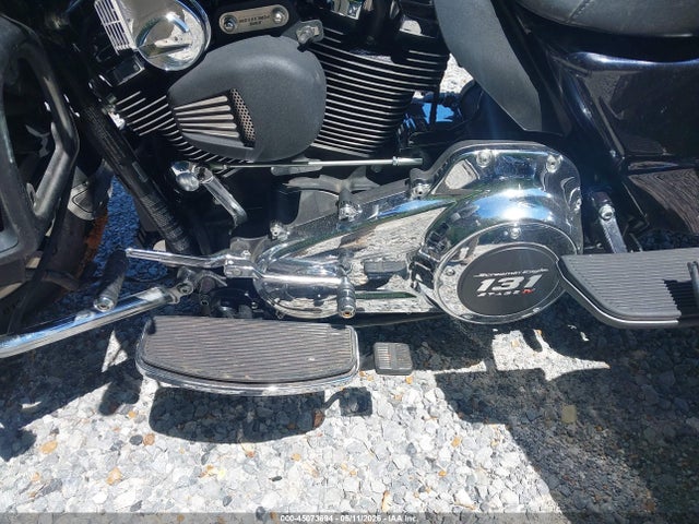 Harley-Davidson FLHTCUTG 2019 1HD1MAF17KB860739 Image 9