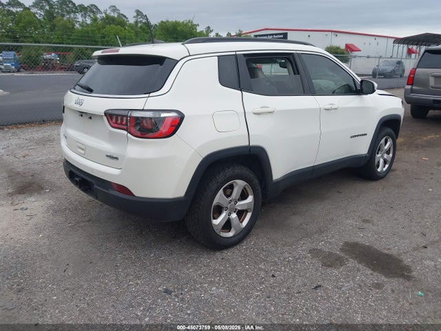 45073759 :رقم المزاد ، 3C4NJDBBXJT169729 vin ، 2018 Jeep Compass Latitude 4x4 مزاد بيع