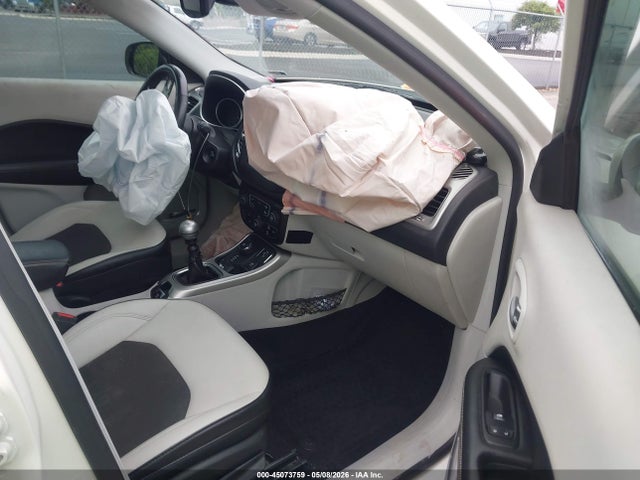 45073759 :رقم المزاد ، 3C4NJDBBXJT169729 vin ، 2018 Jeep Compass Latitude 4x4 مزاد بيع