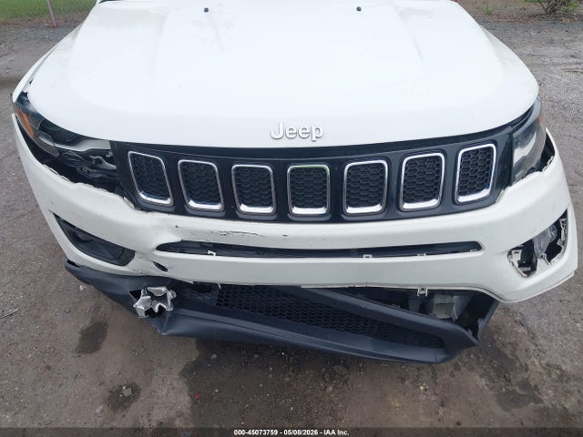 45073759 :رقم المزاد ، 3C4NJDBBXJT169729 vin ، 2018 Jeep Compass Latitude 4x4 مزاد بيع