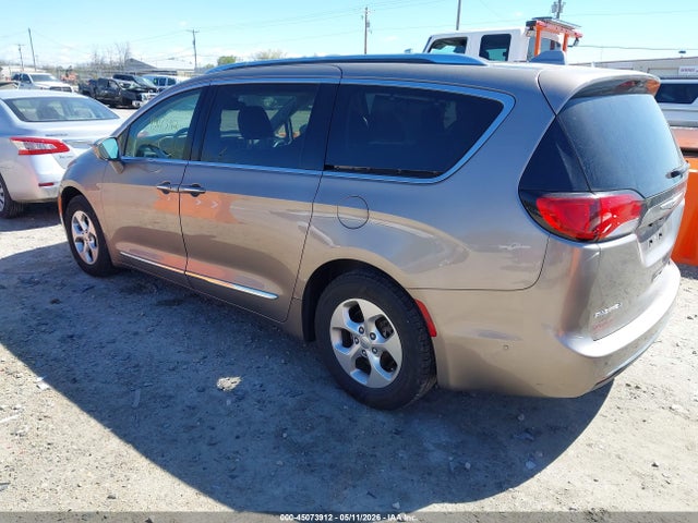 Aukcja sprzedaży 2017 Chrysler Pacifica Touring-l Plus, vin: 2C4RC1EG1HR844740, numer aukcji: 45073912